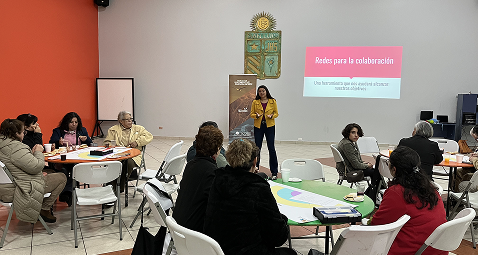 Grupo de personas en un taller